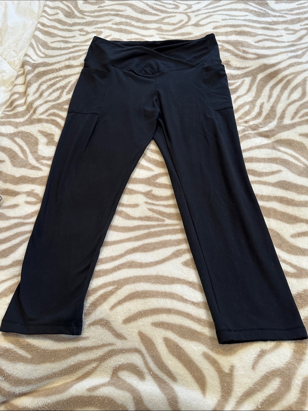 Women’s Black Athletic Capri Pants